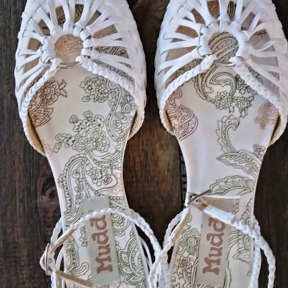 Mudd White Woven Sandals